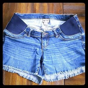 Maternity shorts